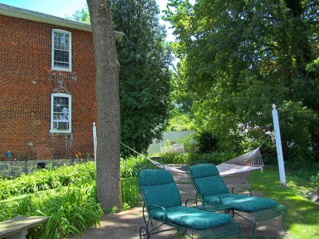 The Rivers Edge Executive Suites Tiffin Exterior foto